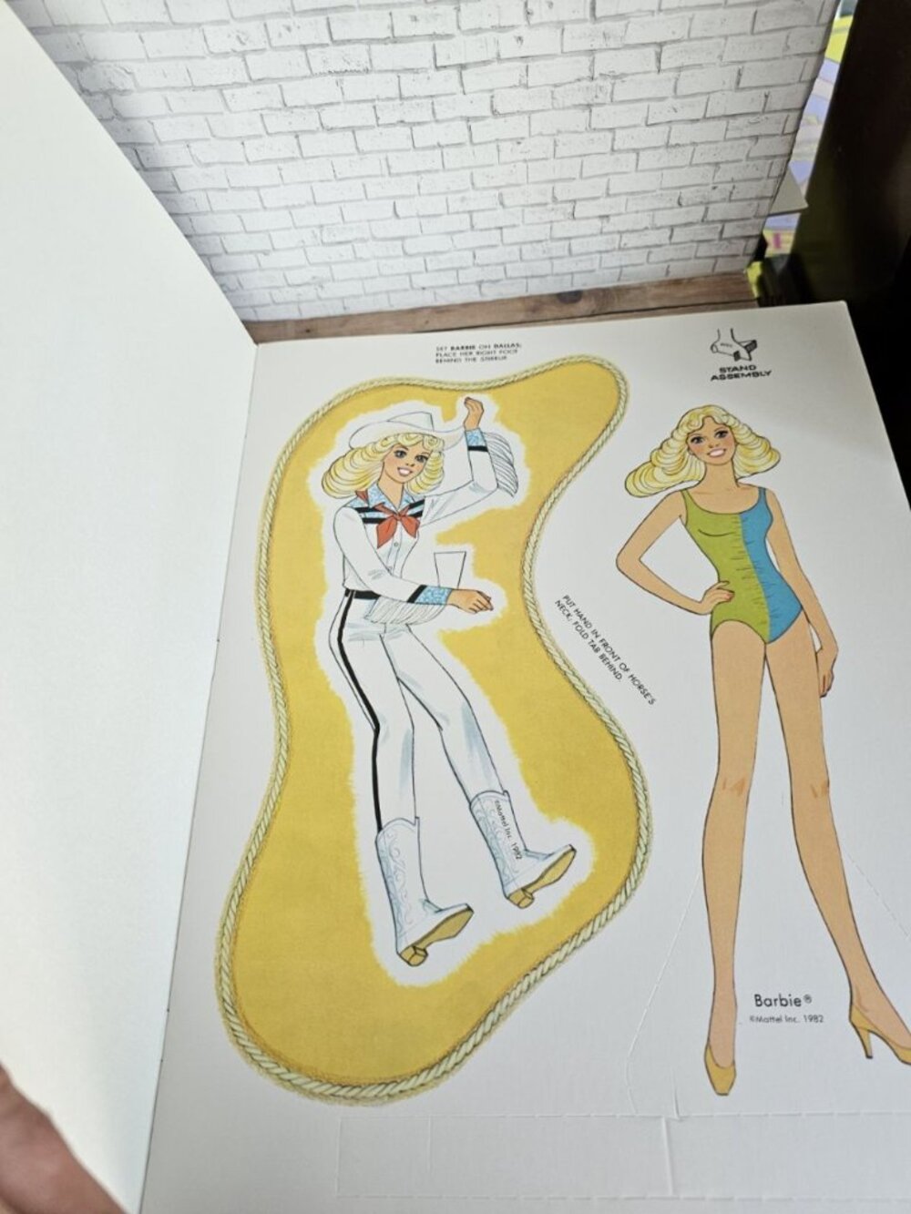 1982 Western Barbie Paper Doll Whitman Complete Vintage Cowgirl Fashion Book - Picture 3 of 3